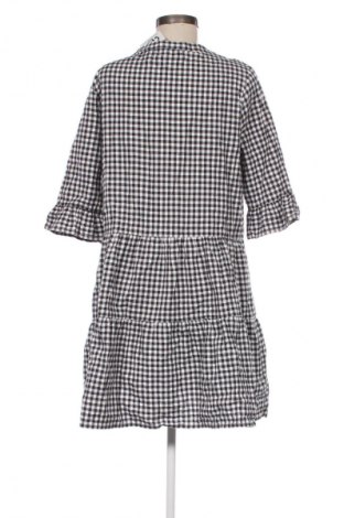 Рокля Capri Collection, Размер M, Цвят Многоцветен, Цена 179,38 лв.