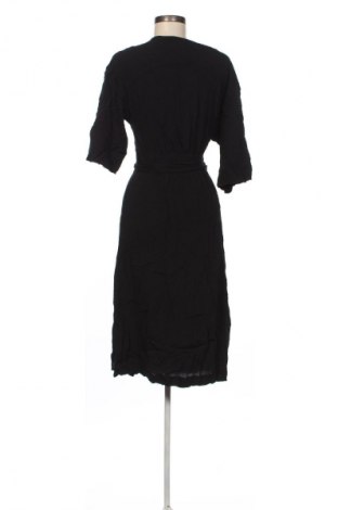 Φόρεμα Design By Kappahl, Μέγεθος M, Χρώμα Μαύρο, Τιμή 19,99 €