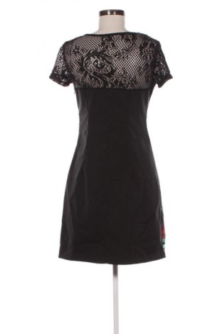 Šaty  Desigual, Velikost M, Barva Vícebarevné, Cena  1 299,00 Kč