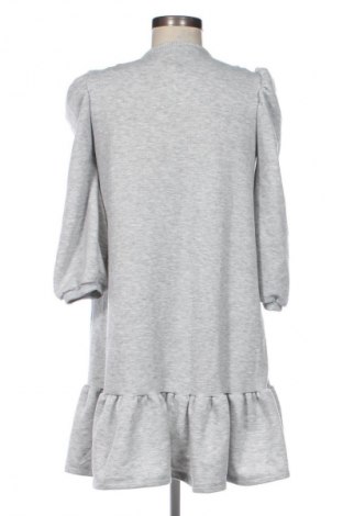 Kleid Emery rose, Größe M, Farbe Grau, Preis € 10,99