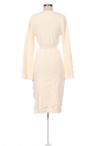 Ruha Gina Tricot, Méret M, Szín Ekrü
, Ár 9 219 Ft