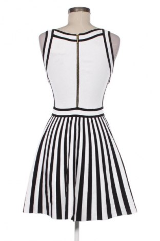 Šaty  Guess, Velikost M, Barva Vícebarevné, Cena  1 215,00 Kč