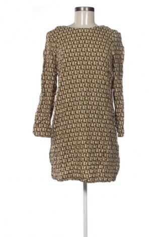 Рокля H&M, Размер M, Цвят Многоцветен, Цена 29,99 лв.