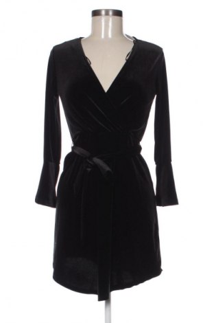 Рокля H&M Divided, Размер S, Цвят Черен, Цена 28,99 лв.