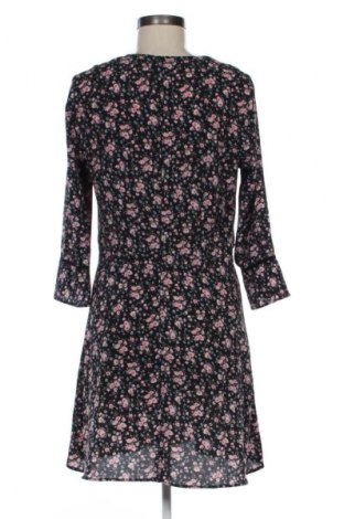 Рокля H&M Divided, Размер M, Цвят Многоцветен, Цена 29,99 лв.