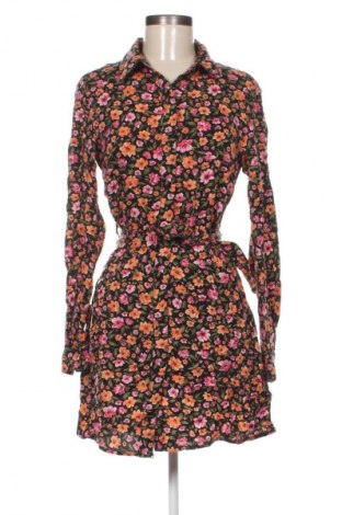 Рокля H&M Divided, Размер S, Цвят Многоцветен, Цена 48,99 лв.