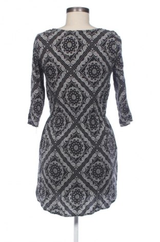 Šaty  H&M Divided, Velikost S, Barva Vícebarevné, Cena  369,00 Kč