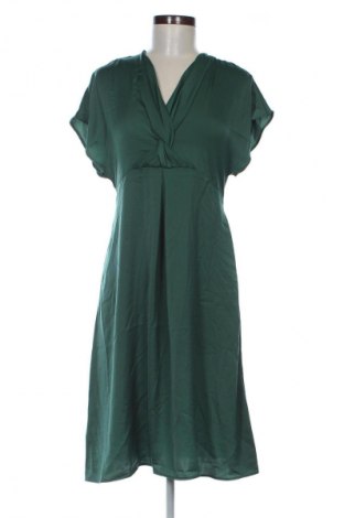 Kleid In Wear, Größe M, Farbe Grün, Preis 132,99 €