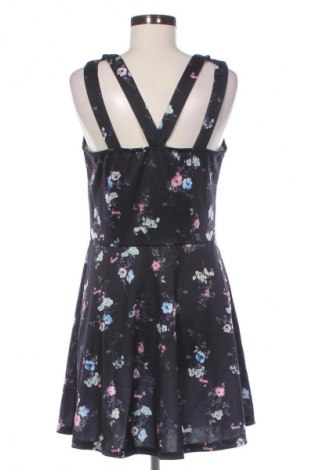 Kleid Laura Torelli, Größe M, Farbe Mehrfarbig, Preis 27,99 €