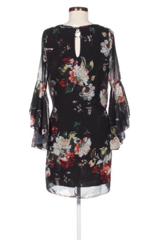 Рокля NEW COLLECTION, Размер M, Цвят Многоцветен, Цена 48,99 лв.