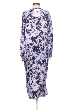 Kleid Selected Femme, Größe S, Farbe Mehrfarbig, Preis 132,99 €