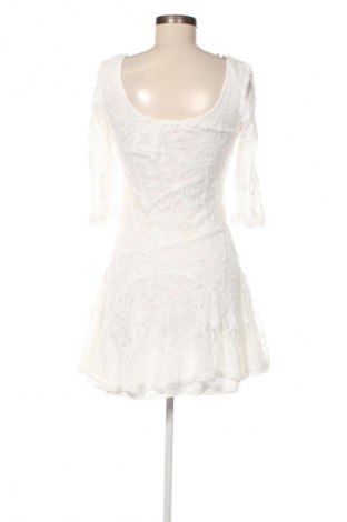 Φόρεμα Tally Weijl, Μέγεθος M, Χρώμα Λευκό, Τιμή 18,99 €