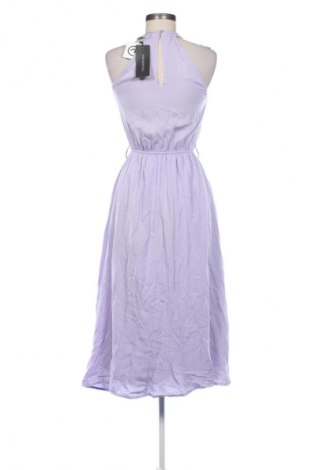 Kleid Trendyol, Größe M, Farbe Lila, Preis 55,20 €