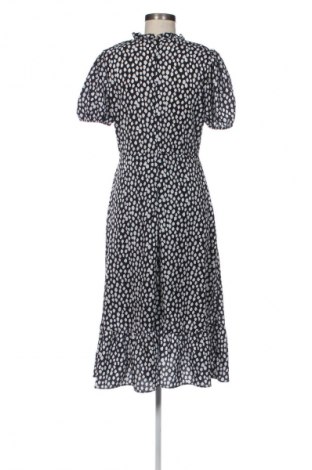 Kleid Trendyol, Größe M, Farbe Mehrfarbig, Preis 25,00 €