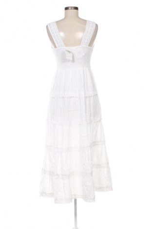 Ruha Unbranded, Méret M, Szín Fehér, Ár 12 449 Ft