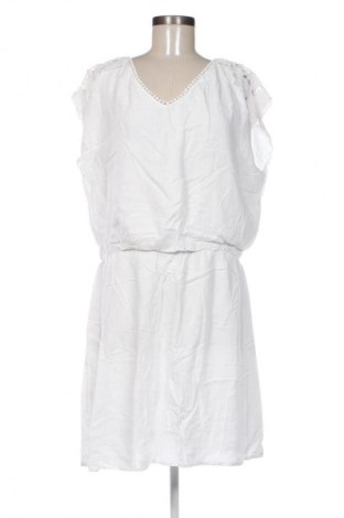 Φόρεμα VILA, Μέγεθος XL, Χρώμα Λευκό, Τιμή 11,99 €