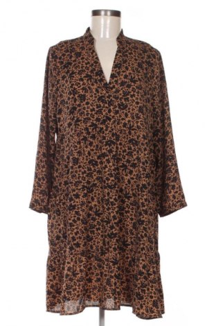 Рокля Vero Moda, Размер M, Цвят Многоцветен, Цена 23,99 лв.