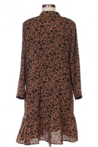 Рокля Vero Moda, Размер M, Цвят Многоцветен, Цена 23,99 лв.