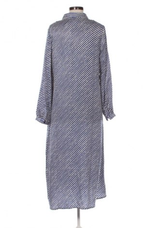 Рокля Vero Moda, Размер M, Цвят Многоцветен, Цена 77,99 лв.