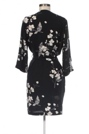 Sukienka Vero Moda, Rozmiar M, Kolor Kolorowy, Cena 88,99 zł