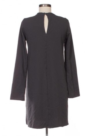 Φόρεμα Vero Moda, Μέγεθος XS, Χρώμα Γκρί, Τιμή 17,99 €