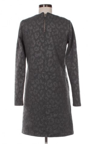 Šaty  Vero Moda, Velikost M, Barva Šedá, Cena  439,00 Kč