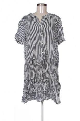Рокля Vero Moda, Размер XXL, Цвят Многоцветен, Цена 34,99 лв.