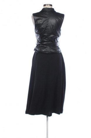 Kleid Zara, Größe S, Farbe Schwarz, Preis 39,39 €