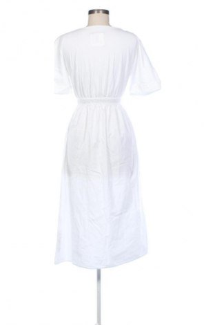 Kleid Zara, Größe S, Farbe Weiß, Preis 30,00 €