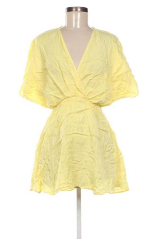 Рокля Zara, Размер XS, Цвят Жълт, Цена 28,99 лв.