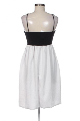 Kleid Zara, Größe XL, Farbe Mehrfarbig, Preis € 14,00