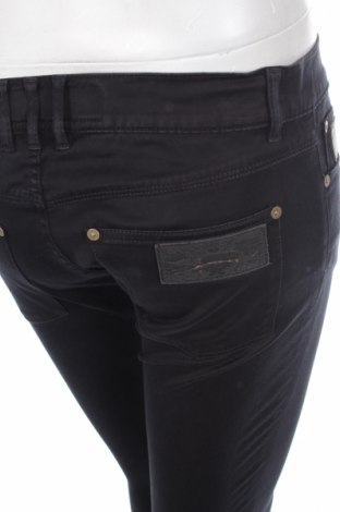 Дамски панталон April 77, Размер M, Цвят Черен, Цена 56,00 лв.