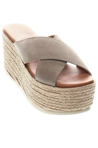 Hausschuhe, Größe 39, Farbe Beige, Preis € 23,49