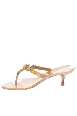 Papuci Stuart Weitzman, Mărime 39, Culoare Bej, Preț 104,95 Lei