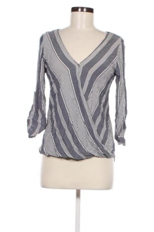 Damen Shirt Alythea, Größe M, Farbe Blau, Preis 2,99 €