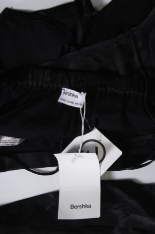 Dámská halenka Bershka, Velikost XS, Barva Černá, Cena  298,00 Kč