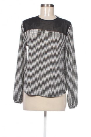 Damen Shirt Calvin Klein, Größe XS, Farbe Mehrfarbig, Preis € 6,49