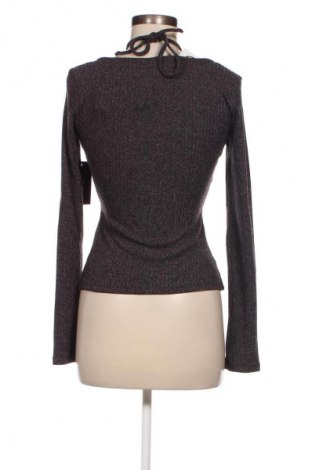 Damen Shirt NA-KD, Größe M, Farbe Grau, Preis 11,99 €