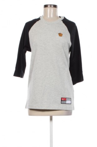 Damen Shirt Nike, Größe XS, Farbe Grau, Preis 21,83 €