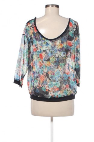 Damen Shirt Pull&Bear, Größe M, Farbe Mehrfarbig, Preis € 2,99