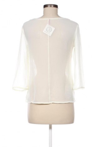 Damen Shirt Q/S by S.Oliver, Größe S, Farbe Ecru, Preis € 3,49