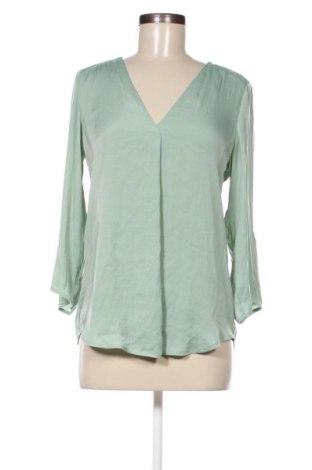 Damen Shirt Stradivarius, Größe M, Farbe Grün, Preis 4,99 €