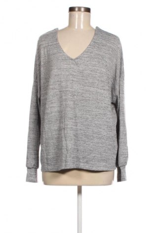 Damen Shirt Terranova, Größe L, Farbe Grau, Preis € 4,99