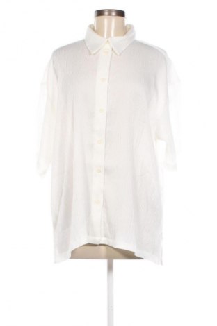 Дамска риза Monki, Размер L, Цвят Бял, Цена 25,20 лв.