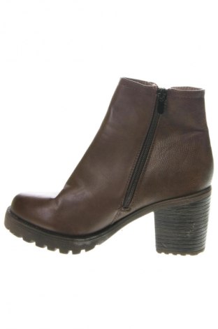 Damen Stiefeletten, Größe 39, Farbe Braun, Preis 33,40 €