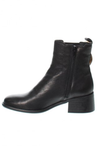 Botine de damă Apple of Eden, Mărime 37, Culoare Negru, Preț 435,99 Lei