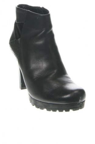 Botine de damă Exe, Mărime 39, Culoare Negru, Preț 139,99 Lei