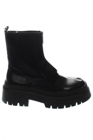 Damen Stiefeletten Pull&Bear, Größe 38, Farbe Schwarz, Preis 39,69 €