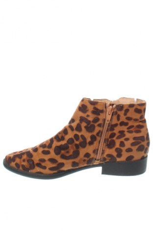 Botine de damă Time and tru, Mărime 38, Culoare Maro, Preț 78,99 Lei