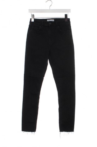 Damen Jeans Bershka, Größe S, Farbe Schwarz, Preis 10,09 €